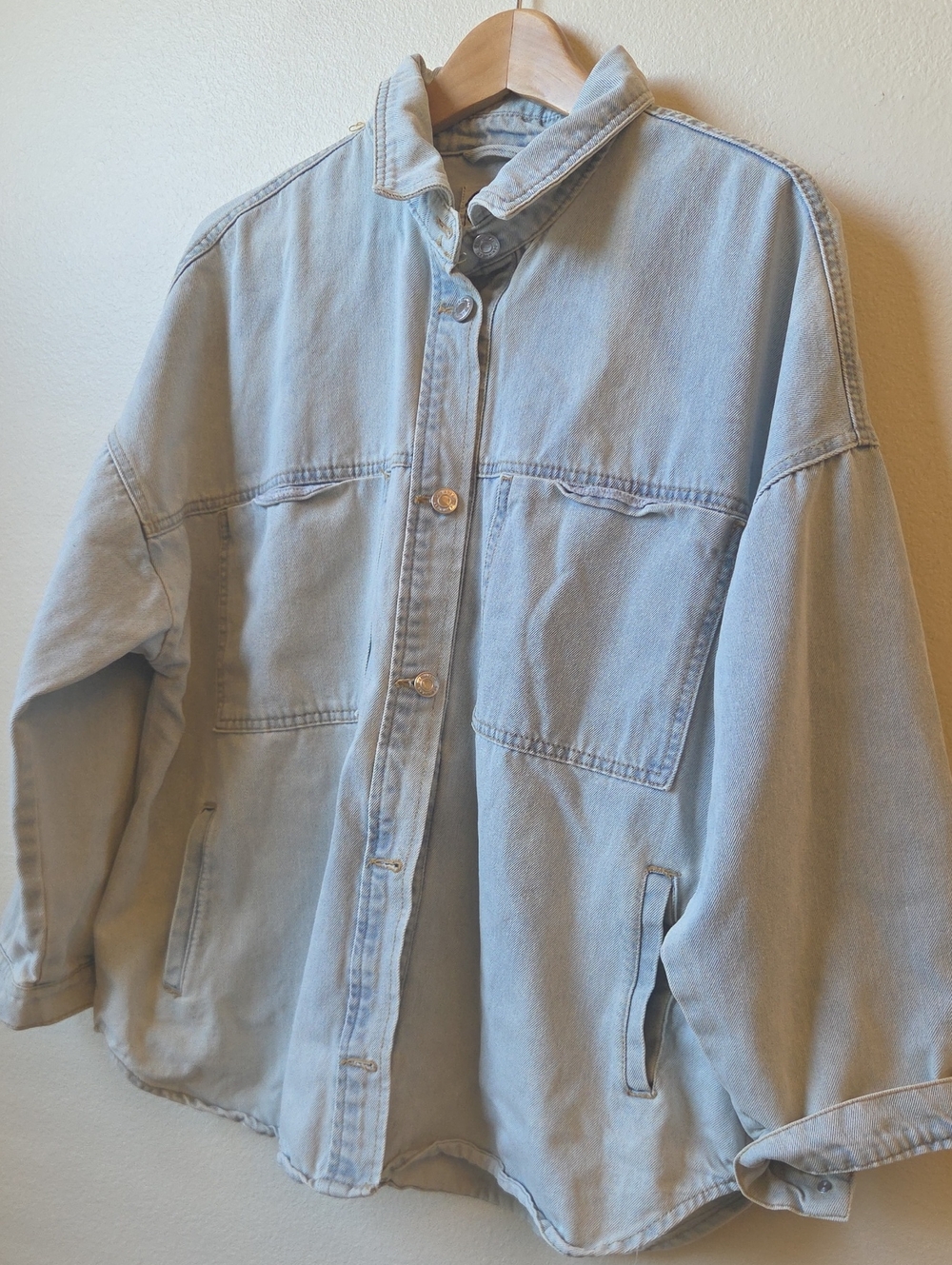 Stoosh Baggy Denim Jacket Lightwash - Picture 2 of 11